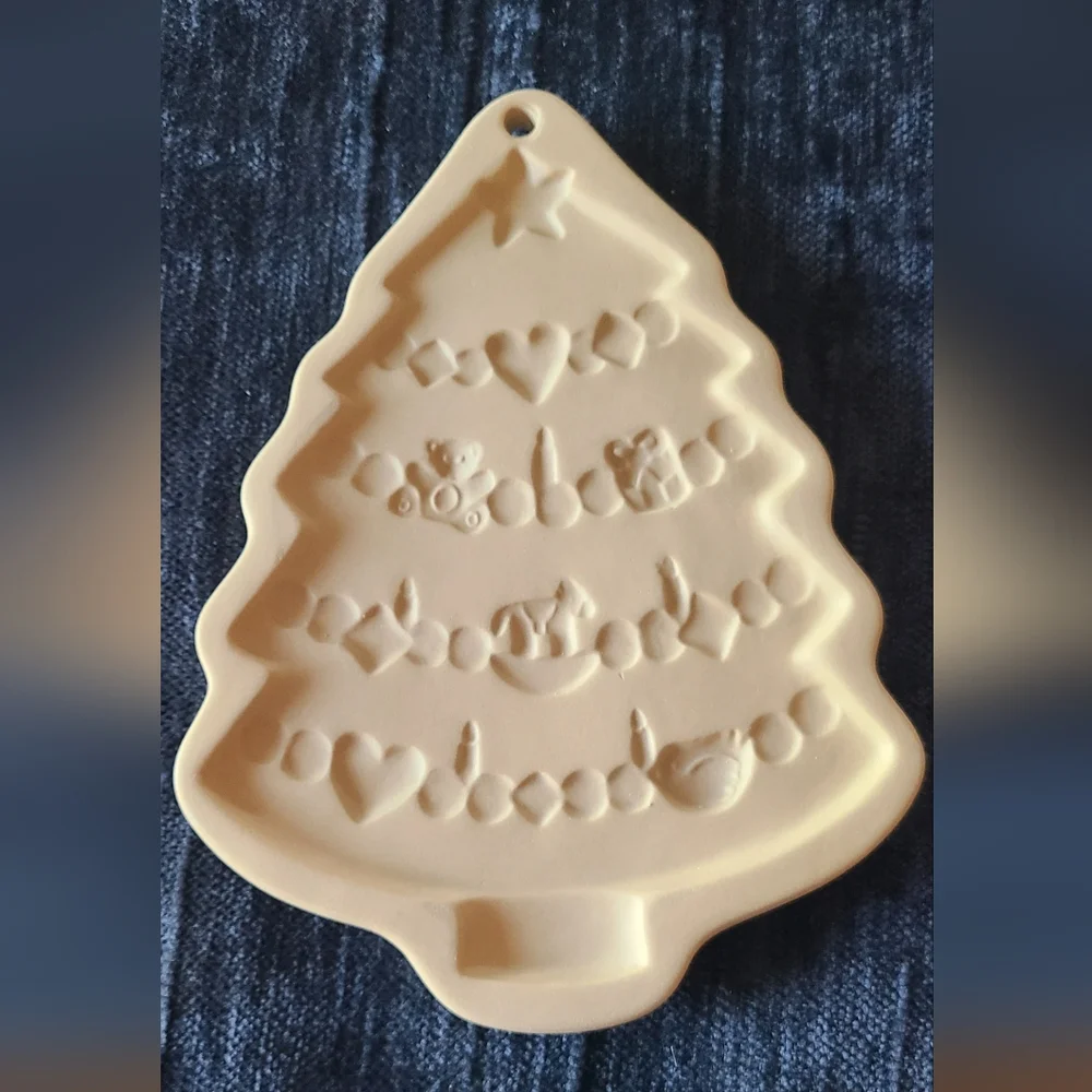 Brown Bag Cookie Art 1986 Christmas Tree Cookie mold/wall hanging